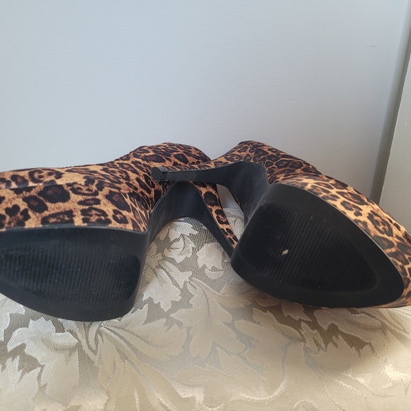 Purchased and never worn - Picture 4 of 4